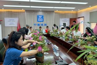 史蒂文斯谈蒂尔曼：想要一个既能单独打五又能搭档KP或伙夫的中锋